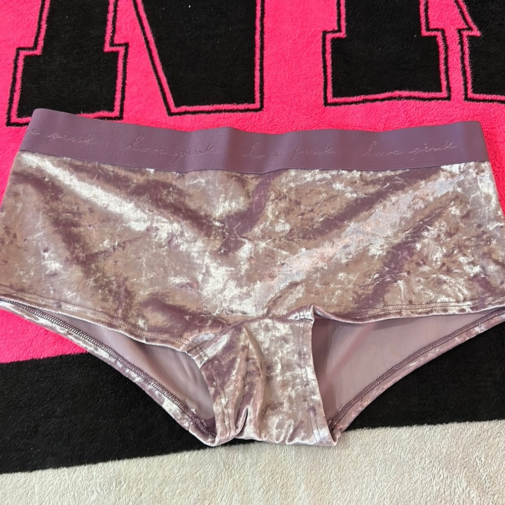 PINK Victoria’s Secret Boy Shortd